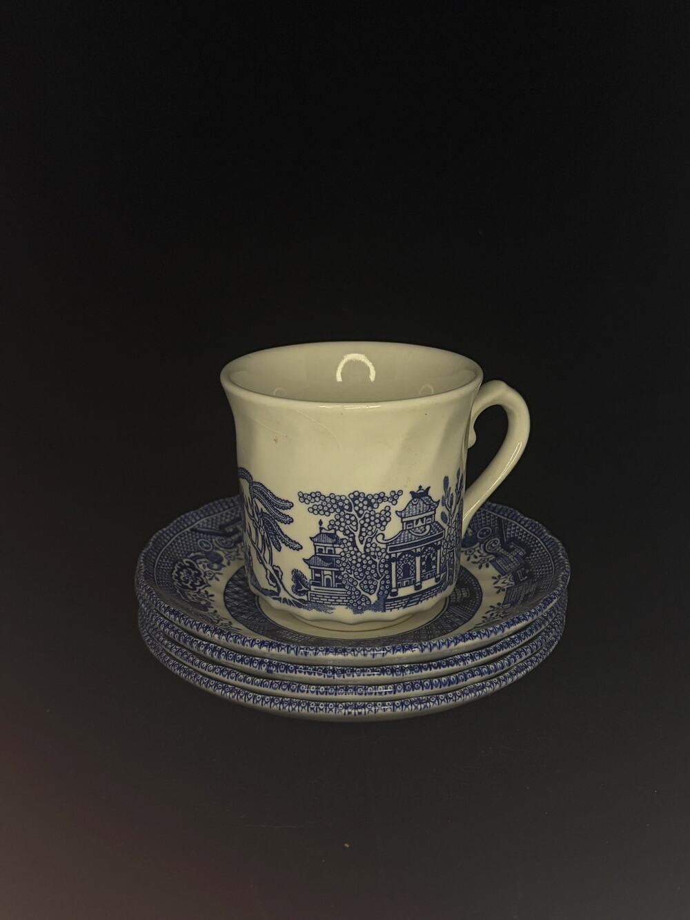 Vtg. Churchill Blue Willow Saucers set 4 made England paired W/Mismatched Mug